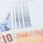 Infografica sulle regioni italiane dove gli over 70 non pagheranno il bollo auto nel 2026.