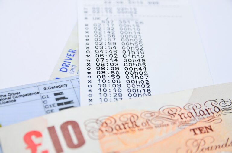 Immagine informativa sulle nuove esenzioni dal pagamento del bollo auto.