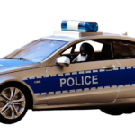 Immagine di ganasce fiscali su un'auto con evidenza del bollo auto non pagato.