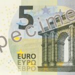 Banconote da 5 euro del 2002, potenzialmente valutabili fino a 700 euro nel 2026.